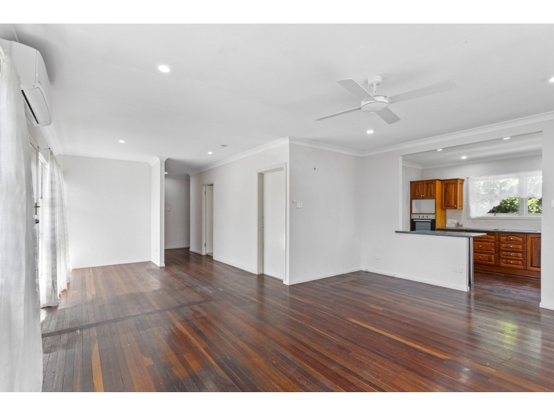 43 Ellen Street, Woody Point QLD 4019