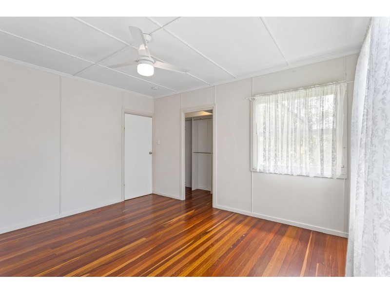 43 Ellen Street, Woody Point QLD 4019