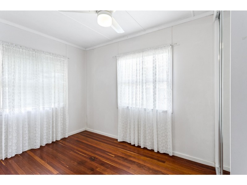 43 Ellen Street, Woody Point QLD 4019