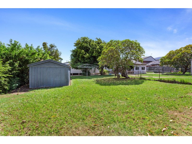 43 Ellen Street, Woody Point QLD 4019