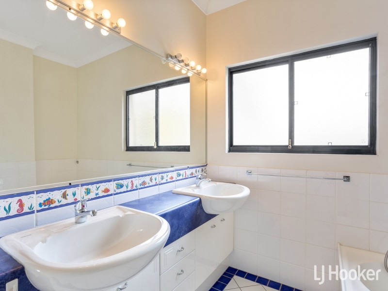 13/93 Marine Parade, Redcliffe QLD 4020