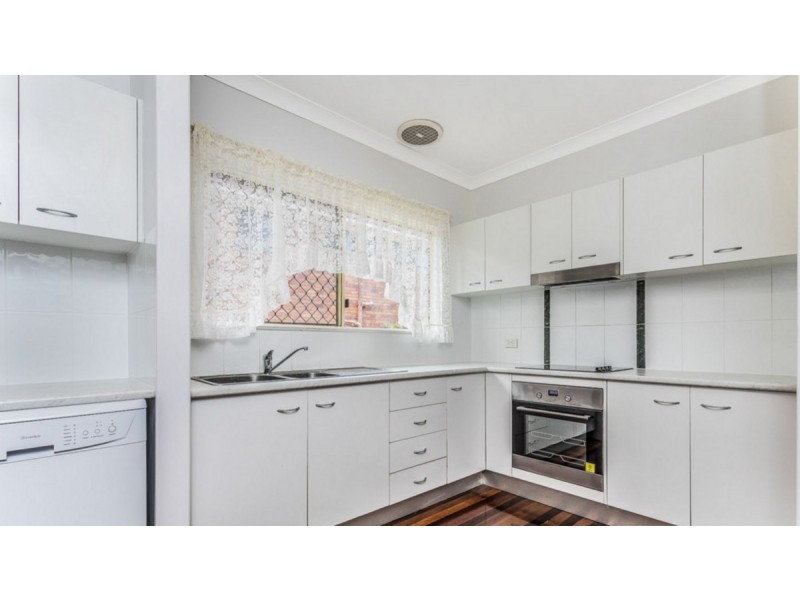 41 Ellen Street, Woody Point QLD 4019
