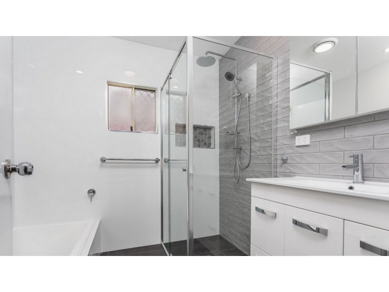 41 Ellen Street, Woody Point QLD 4019