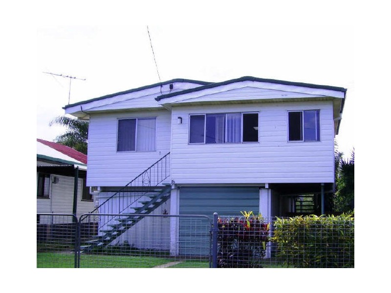 16 Frank Street, Scarborough QLD 4020