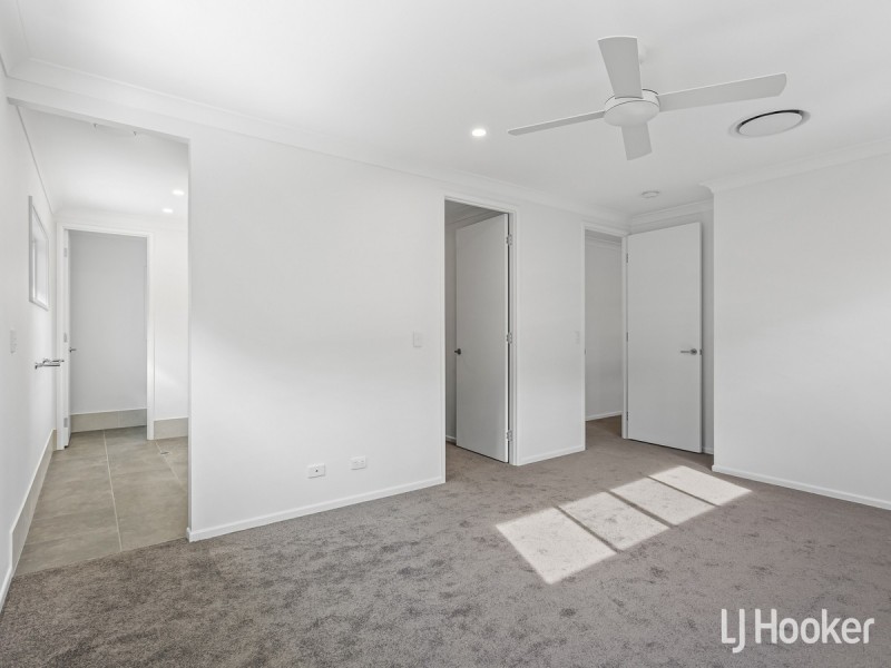 8 Manley Street, Redcliffe QLD 4020
