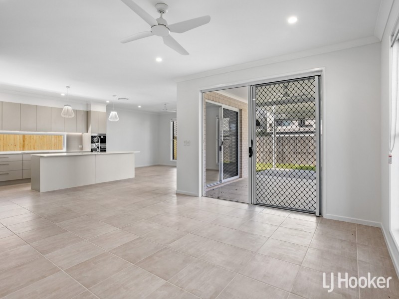 18 Robert Street, Clontarf QLD 4019