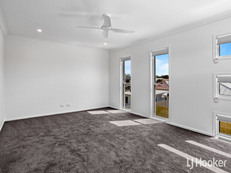 16 Robert Street, Clontarf QLD 4019