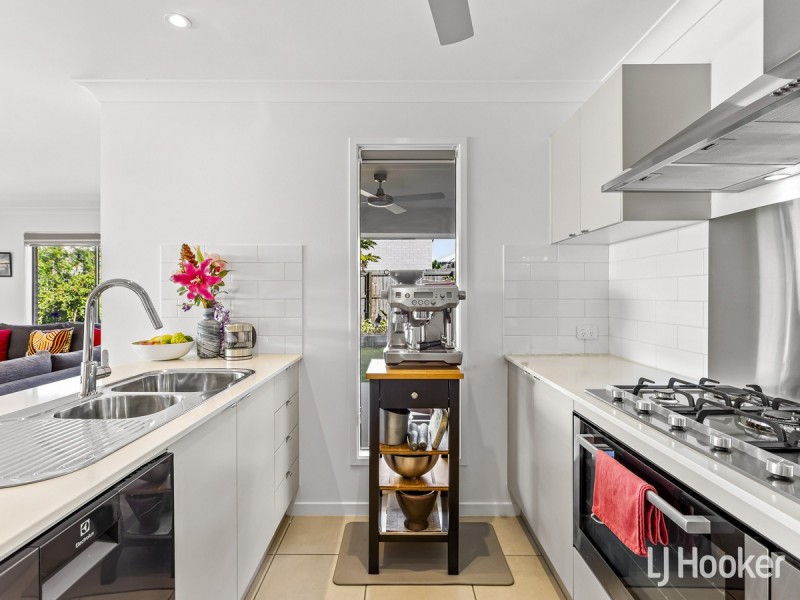 48 Promenade Circuit, Rothwell QLD 4022