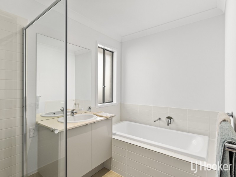 48 Promenade Circuit, Rothwell QLD 4022