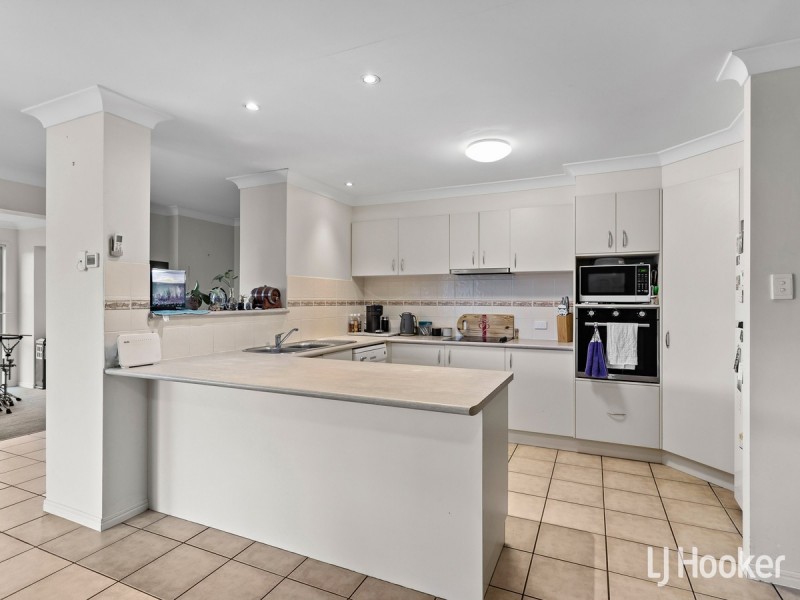 8 Amity Drive, Rothwell QLD 4022