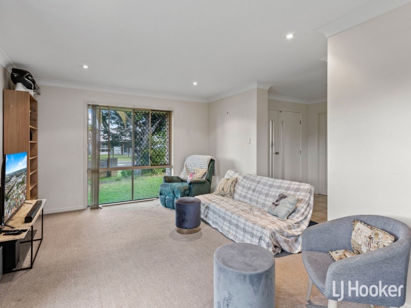 8 Amity Drive, Rothwell QLD 4022