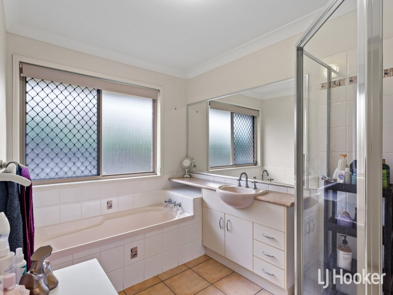 8 Amity Drive, Rothwell QLD 4022