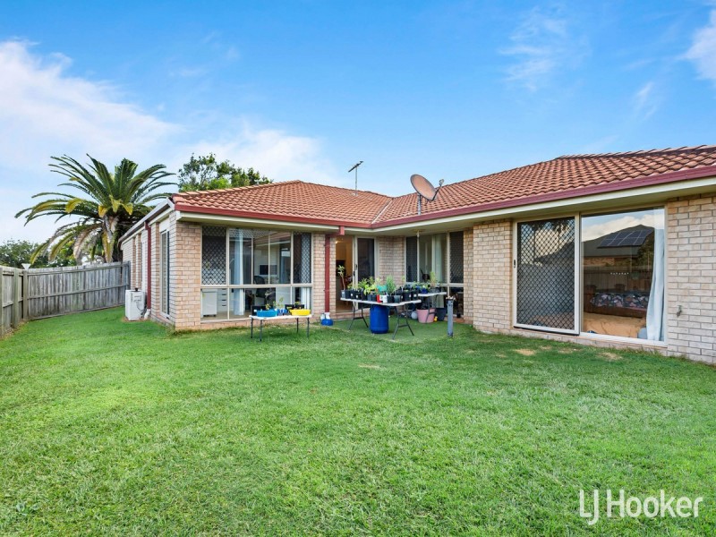 8 Amity Drive, Rothwell QLD 4022