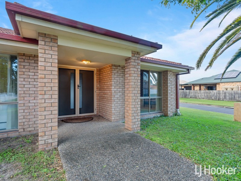 8 Amity Drive, Rothwell QLD 4022