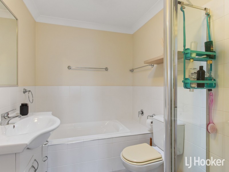 1/42 Livermore Street, Redcliffe QLD 4020
