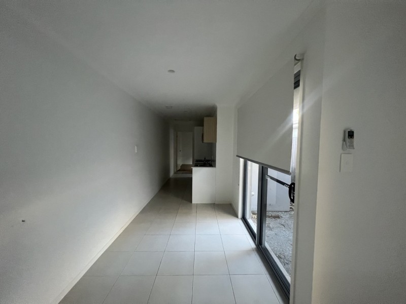 2/64 Jones Street, Rothwell QLD 4022