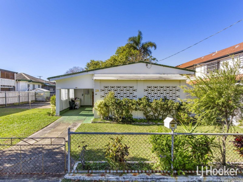 2a Samuel Street, Woody Point QLD 4019