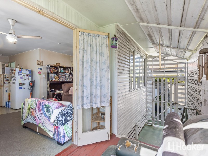2a Samuel Street, Woody Point QLD 4019