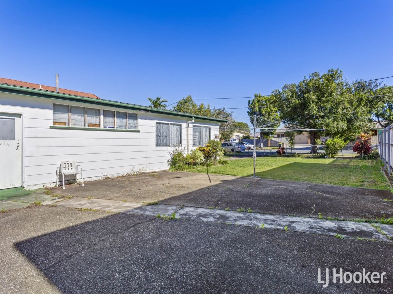 2a Samuel Street, Woody Point QLD 4019