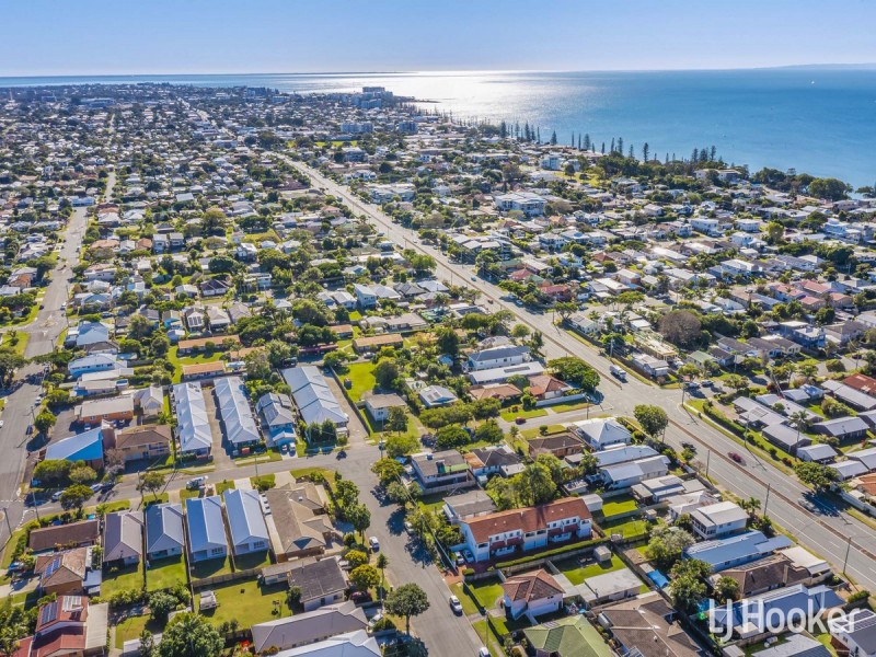 2a Samuel Street, Woody Point QLD 4019