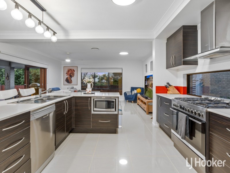 8 Hirsch Court, North Lakes QLD 4509