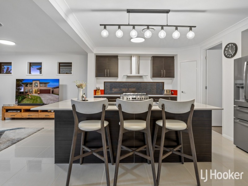 8 Hirsch Court, North Lakes QLD 4509