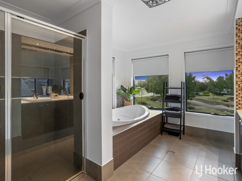 8 Hirsch Court, North Lakes QLD 4509