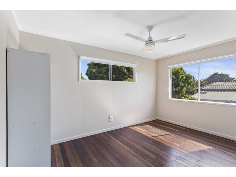 4 Mavor Street, Clontarf QLD 4019