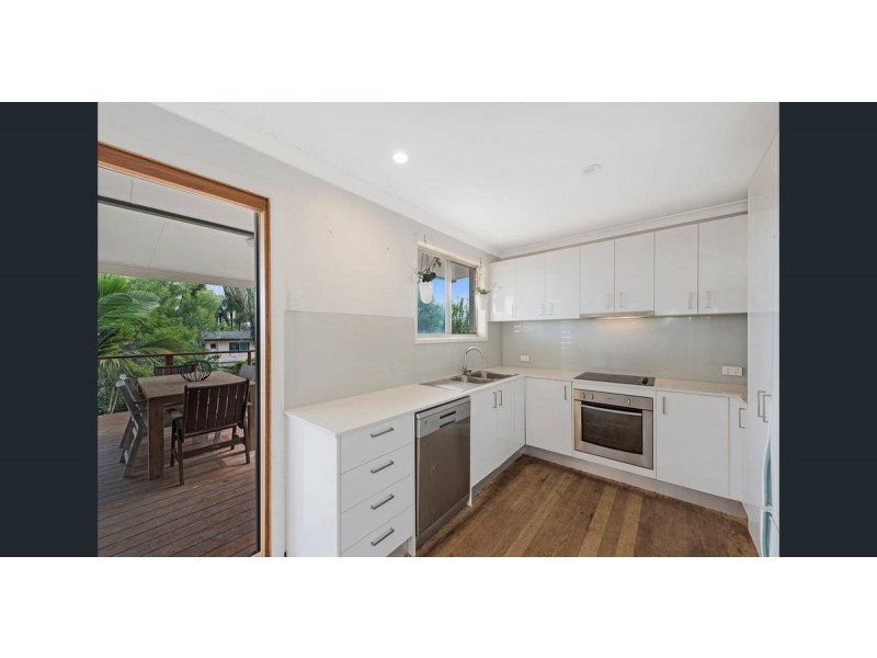 18 Dale Street, Clontarf QLD 4019