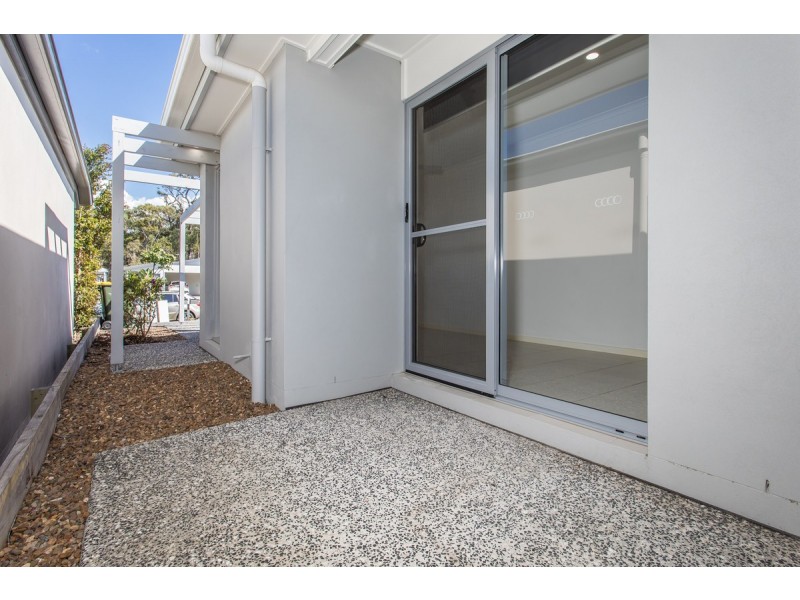 2/82 Jones Street, Rothwell QLD 4022