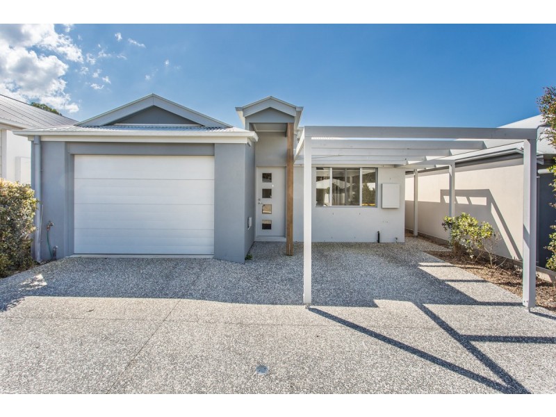 2/82 Jones Street, Rothwell QLD 4022