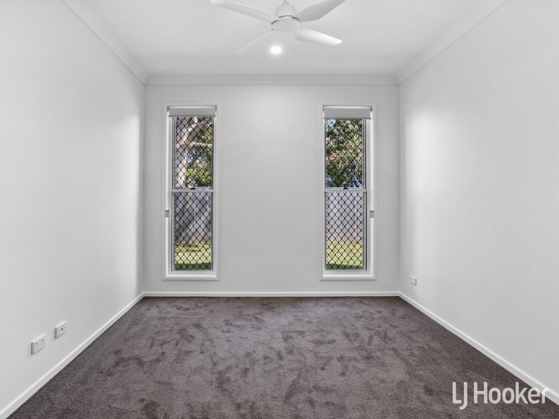 16 Robert Street, Clontarf QLD 4019