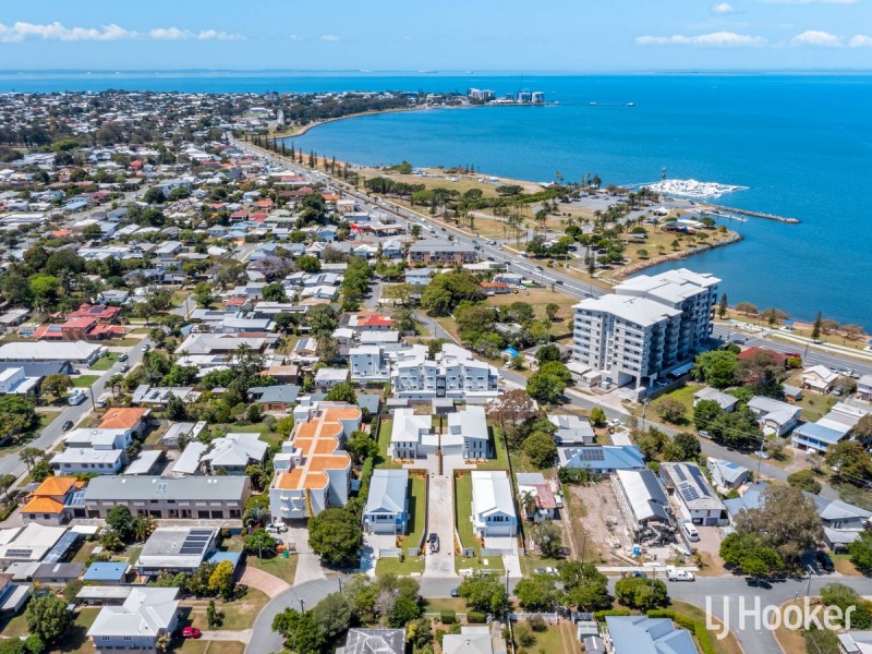 16 Robert Street, Clontarf QLD 4019