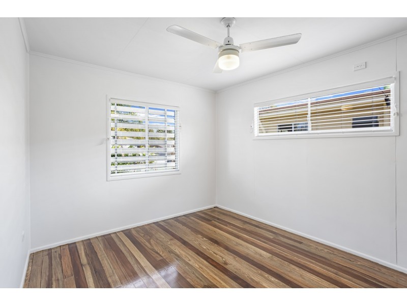 98 Sportsground Street, Redcliffe QLD 4020