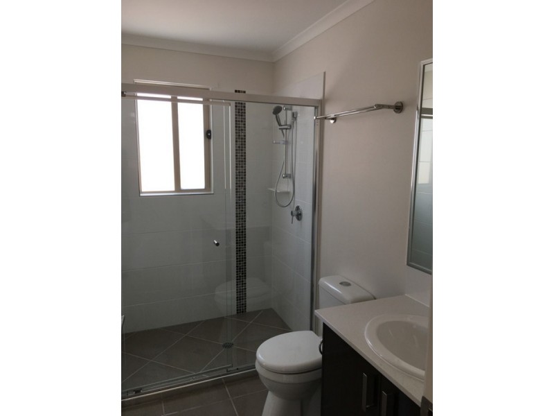 2/179 Graham Road, Morayfield QLD 4506