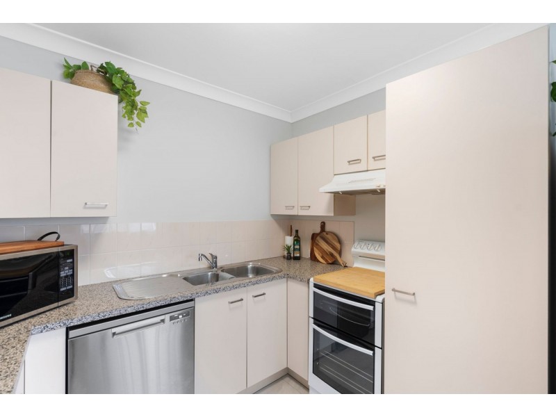 8/7 Shields Street, Redcliffe QLD 4020