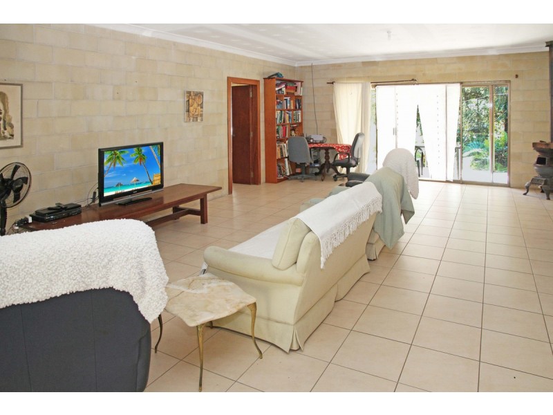 19 Warner Street, Bulwer QLD 4025