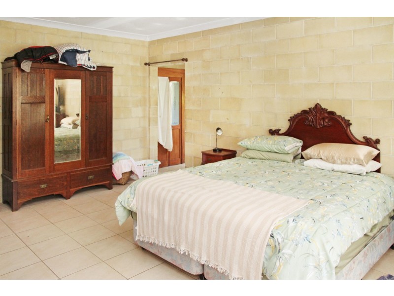 19 Warner Street, Bulwer QLD 4025