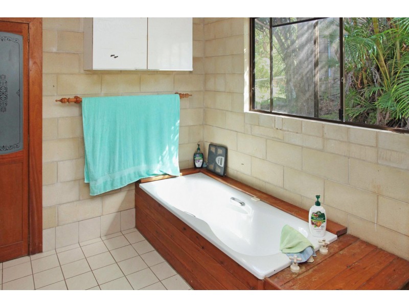 19 Warner Street, Bulwer QLD 4025