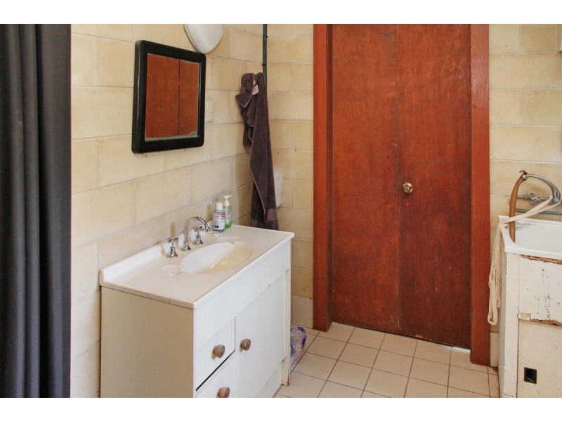 19 Warner Street, Bulwer QLD 4025