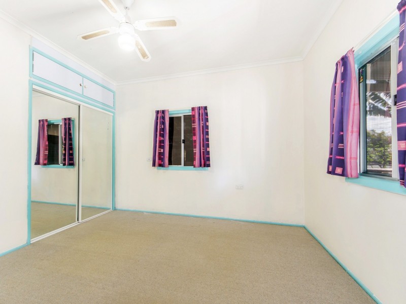 151 Anzac Avenue, Redcliffe QLD 4020