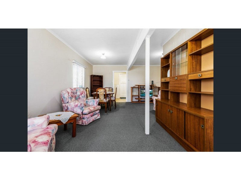 2/13 Annie Street, Woody Point QLD 4019