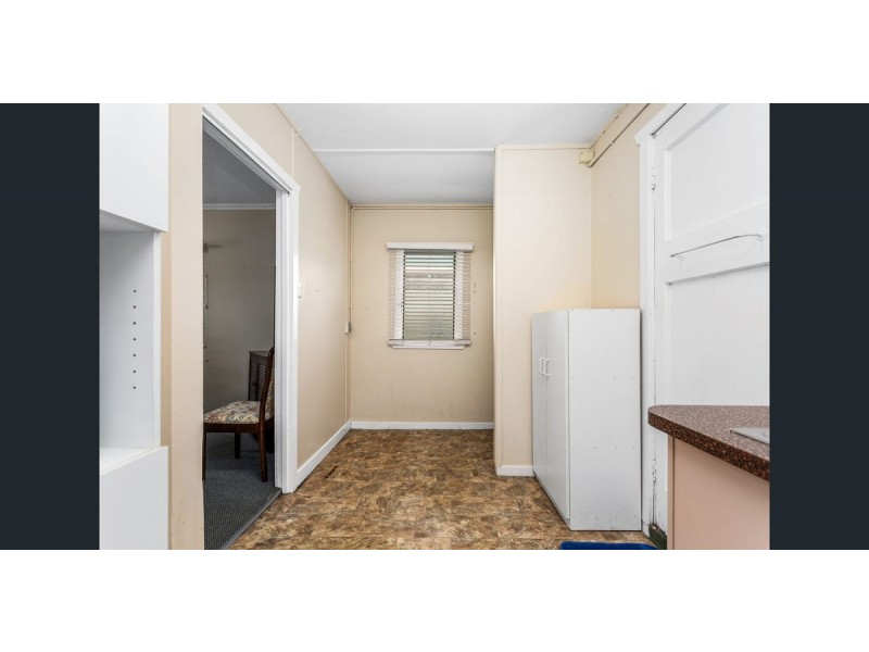 2/13 Annie Street, Woody Point QLD 4019