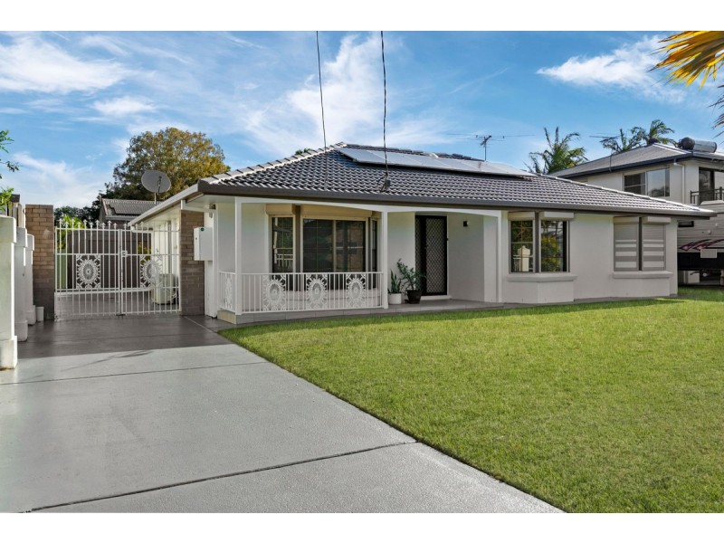 7 Beacon Crescent, Newport QLD 4020