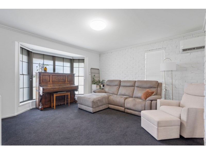 7 Beacon Crescent, Newport QLD 4020