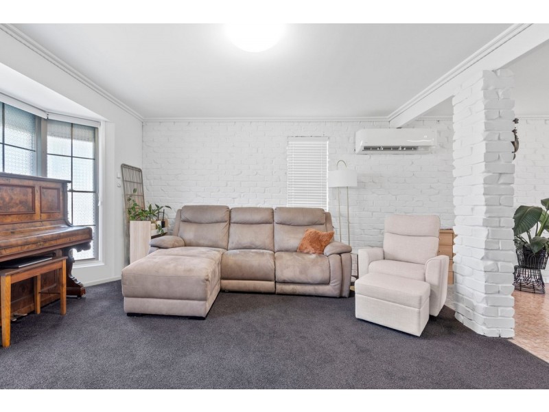 7 Beacon Crescent, Newport QLD 4020