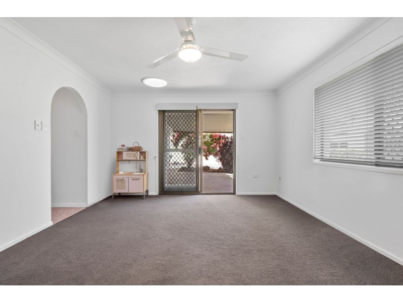 7 Beacon Crescent, Newport QLD 4020