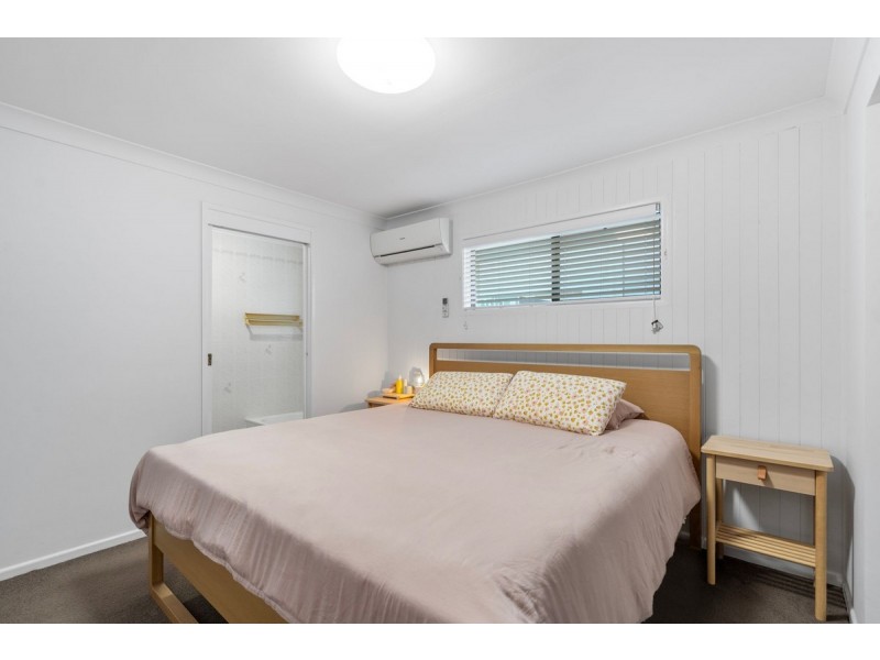 7 Beacon Crescent, Newport QLD 4020