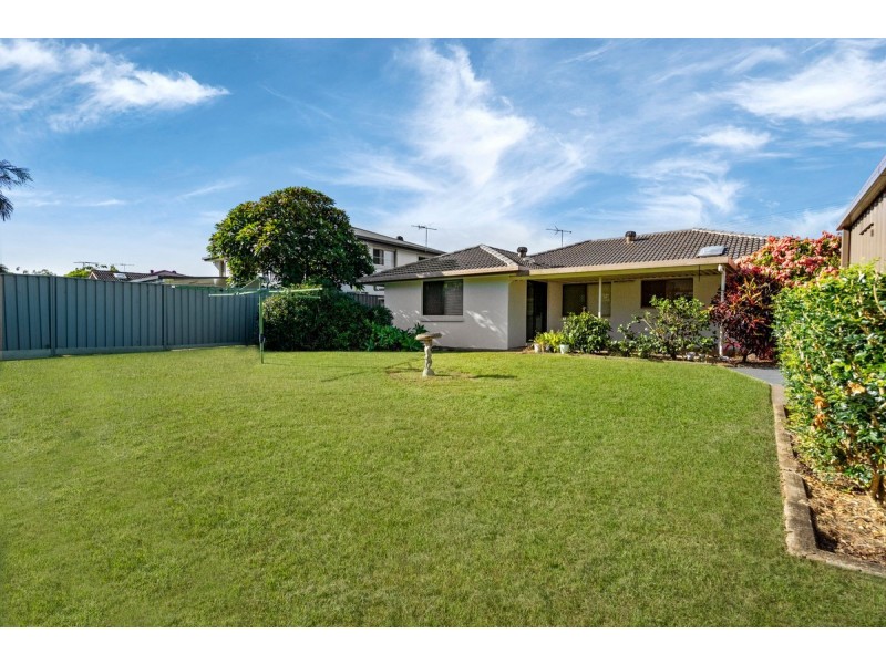 7 Beacon Crescent, Newport QLD 4020