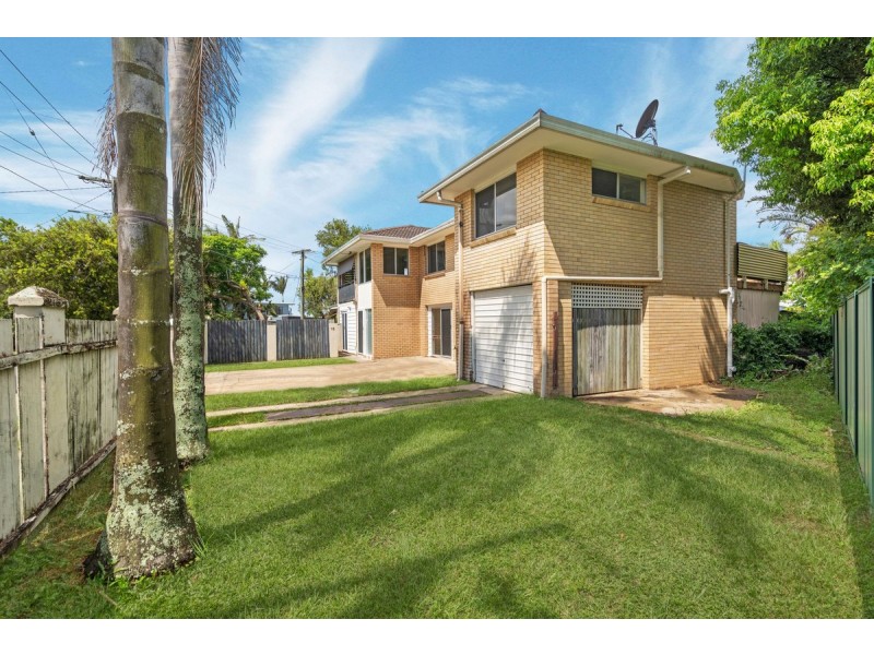 16 Kalimna Drive, Clontarf QLD 4019